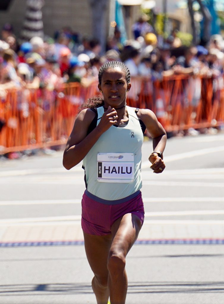 Lemlem Hailu wins the 2025 Carlsbad 5000